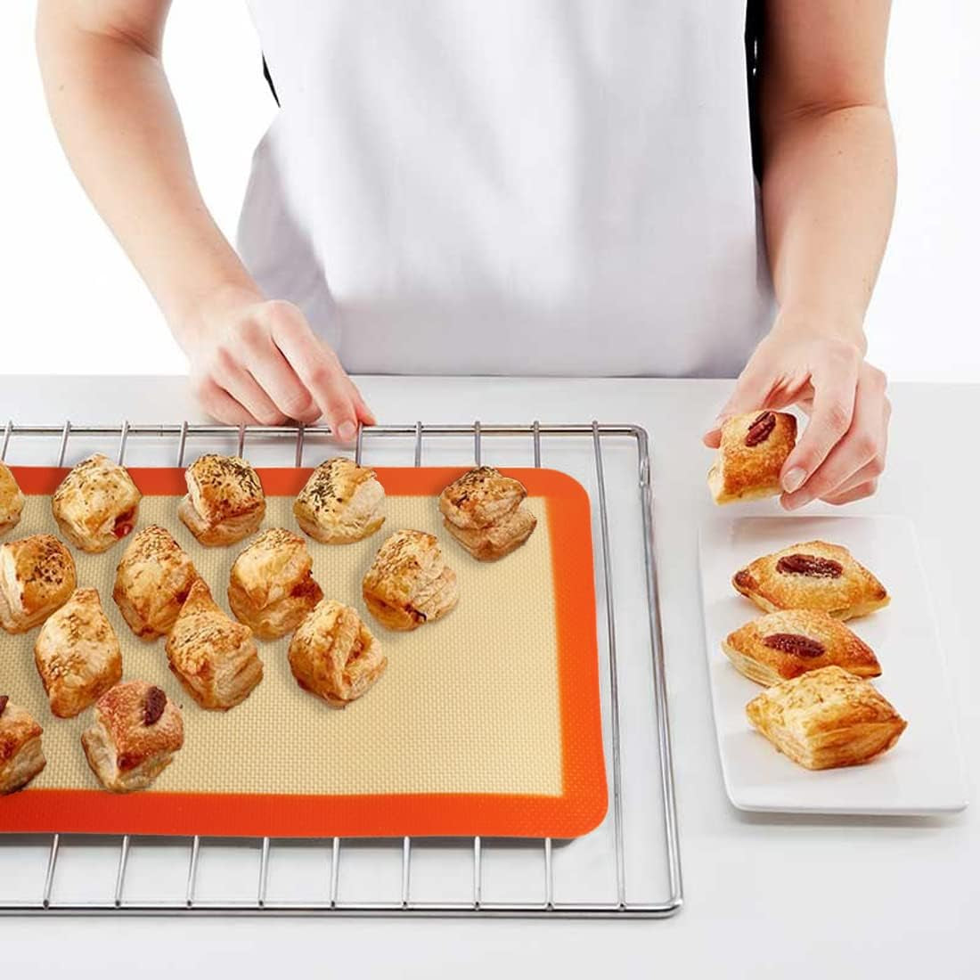 Quarter Sheet Silicone Baking Mat – 2 Pcs Non-Stick Reusable Cookie Sheets
